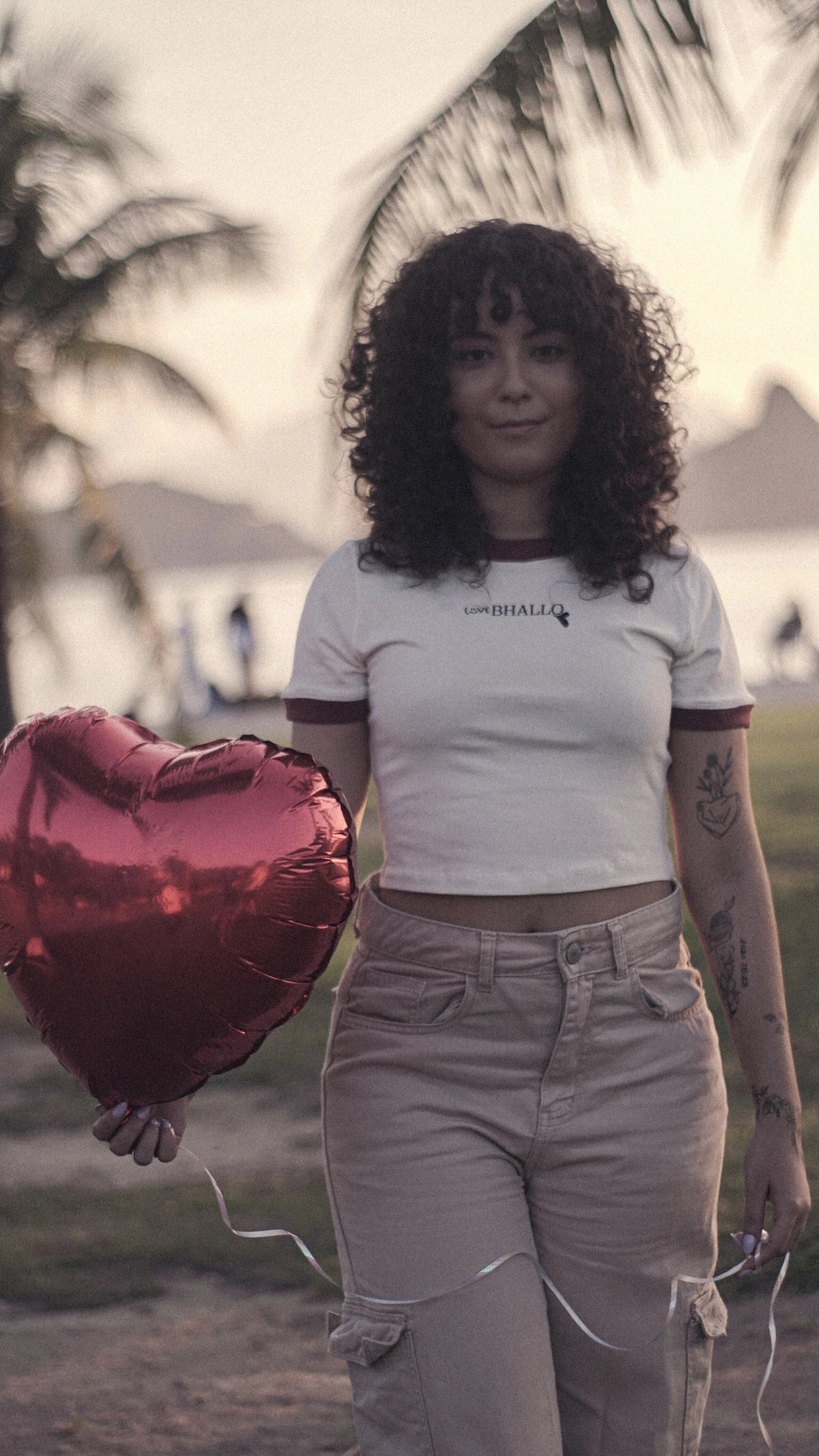 Cropped B LOVE